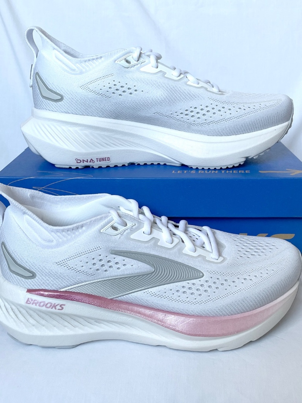 Brooks Glycerin 23 Women’s Size 9 White Pink Harbor Mist
